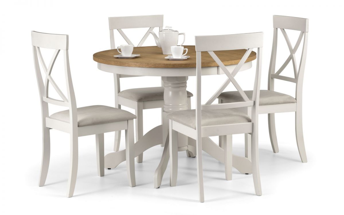 Davenport Round Pedestal Table + 4 Vermont Chairs Set Davenport Round Pedestal Table + 4 Vermont Chairs Set